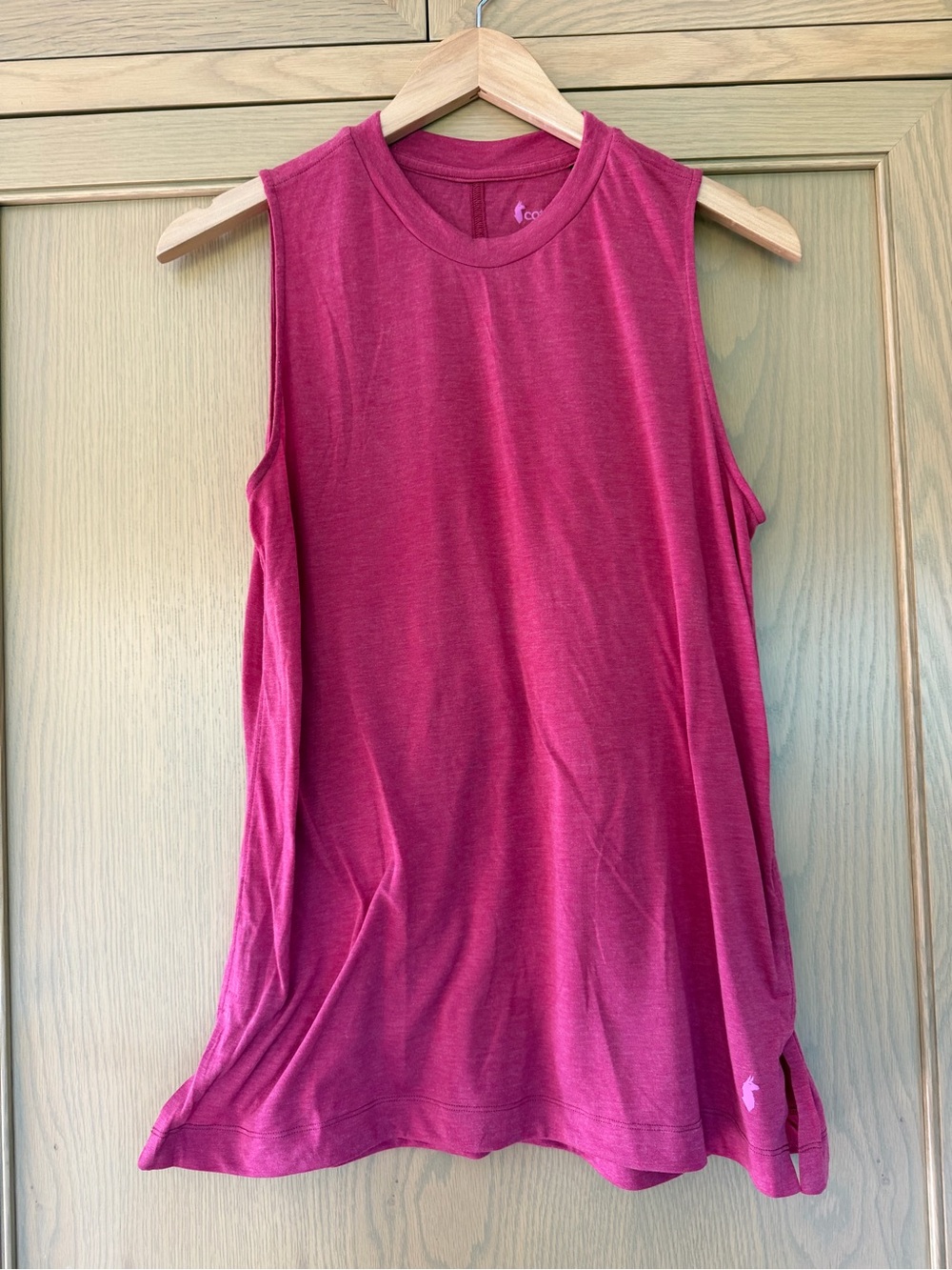 cotopaxi Women's Sleeveless Tank Top - Raspberry Pink / large